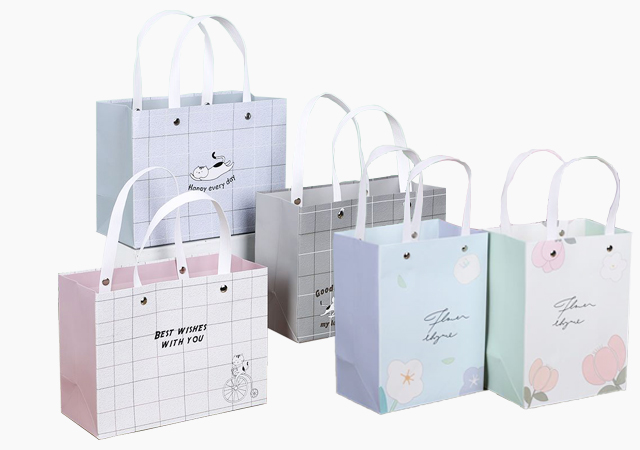 paper-gift-bags - Maxquisite Packaging